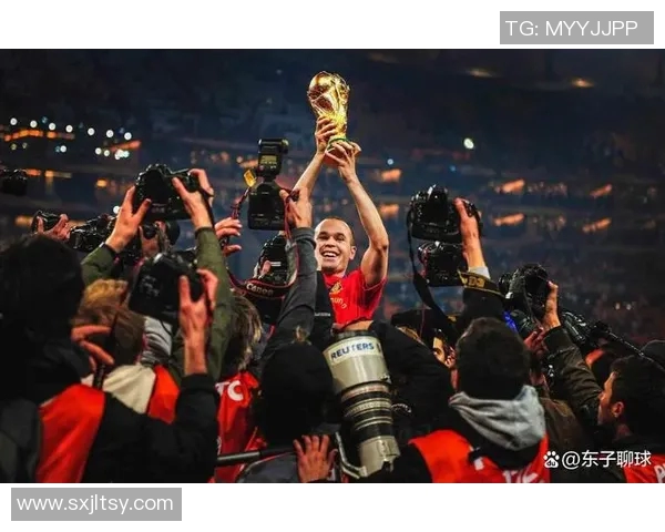 波兰足球明星盘点：那些在绿茵场上闪耀的传奇人物与他们的成就