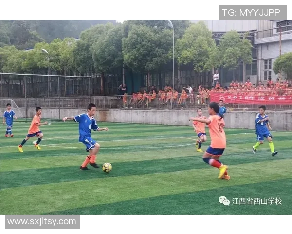 热爱库里的足球明星们如何在绿茵场上展现自己的风采与魅力 热爱库里的足球明星们如何在绿茵场上展现自己的风采与魅力