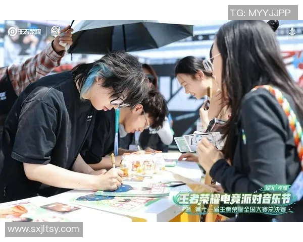 天下足球明星队员齐聚一堂展现激情与荣耀的盛宴 天下足球明星队员齐聚一堂展现激情与荣耀的盛宴