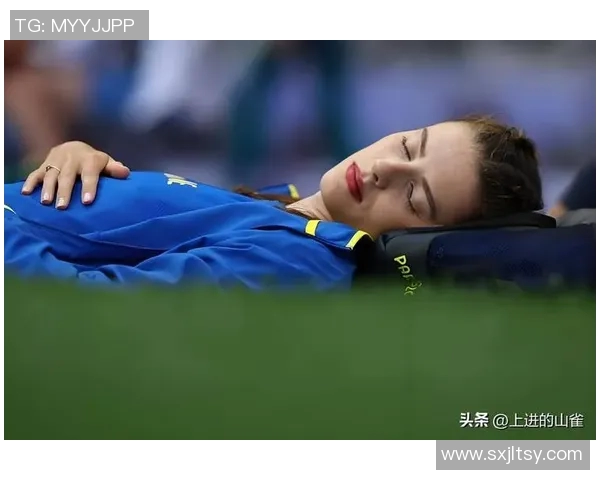 足球明星仿妆照片大全展现球场魅力与时尚风采的完美结合